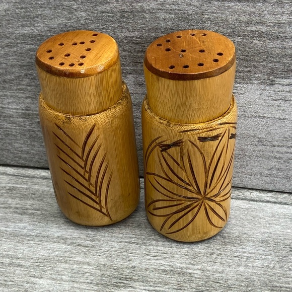 unbranded Kitchen Vintage Tiki Salt And Pepper Shakers Carved Bamboo Used Midcentury Poshmark